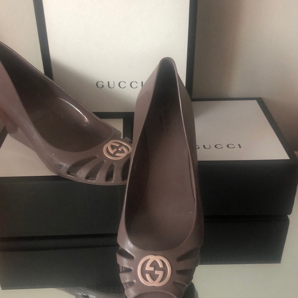Women shoes